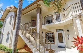 Building Photo - 242 Newport Dr