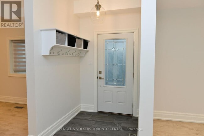 Building Photo - 66 Alcina Ave