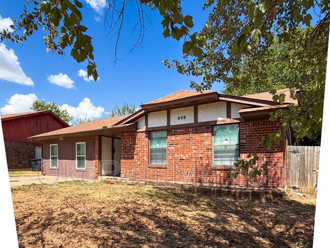 Foto del edificio - 649 NW 17th St