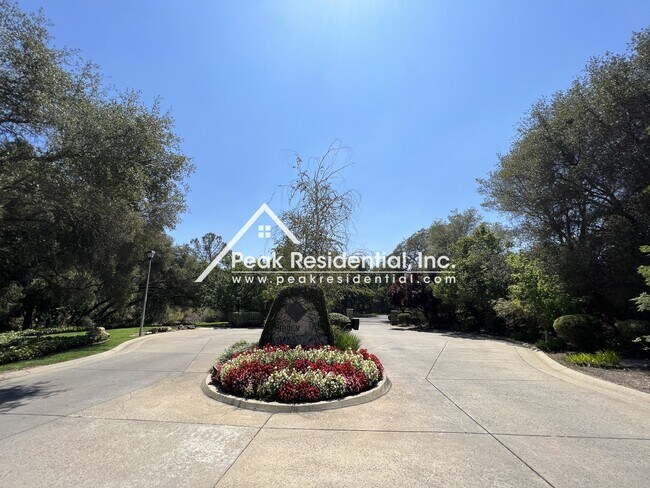 Foto del edificio - 4 br, 2.5 bath House - 5360 Hidden Glen Drive