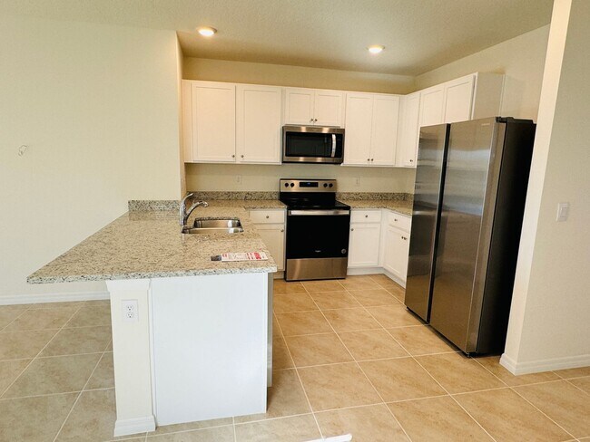 Foto del edificio - Beautiful, Recently Built 3 Bedroom, 2 Bat...
