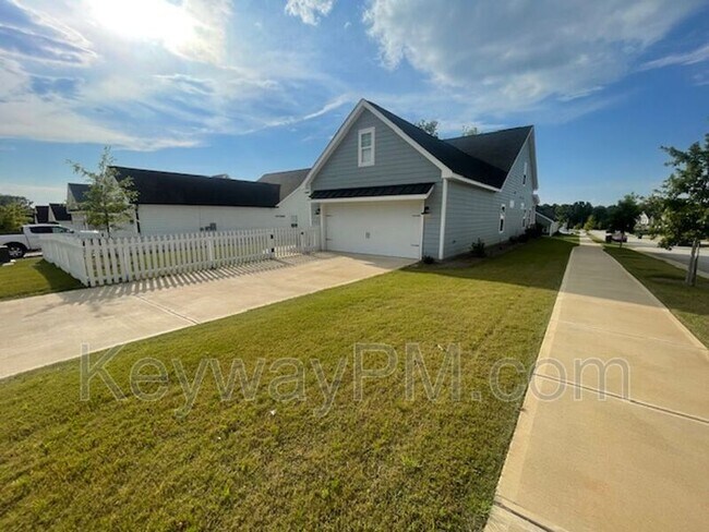 Building Photo - 905 Sandpiper Xing