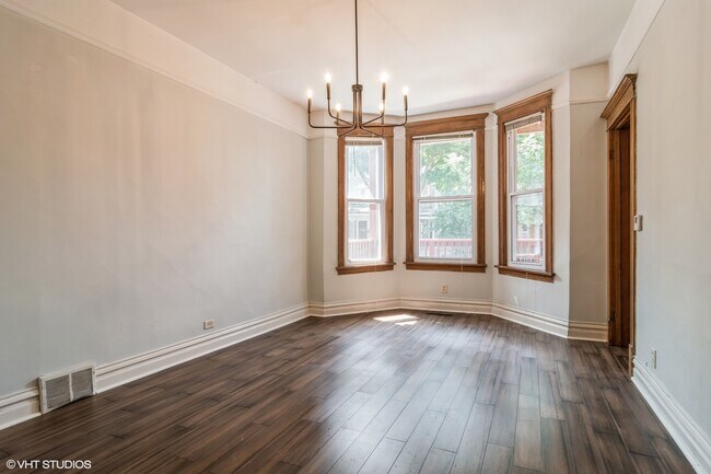 Foto del edificio - 3455 N Leavitt St