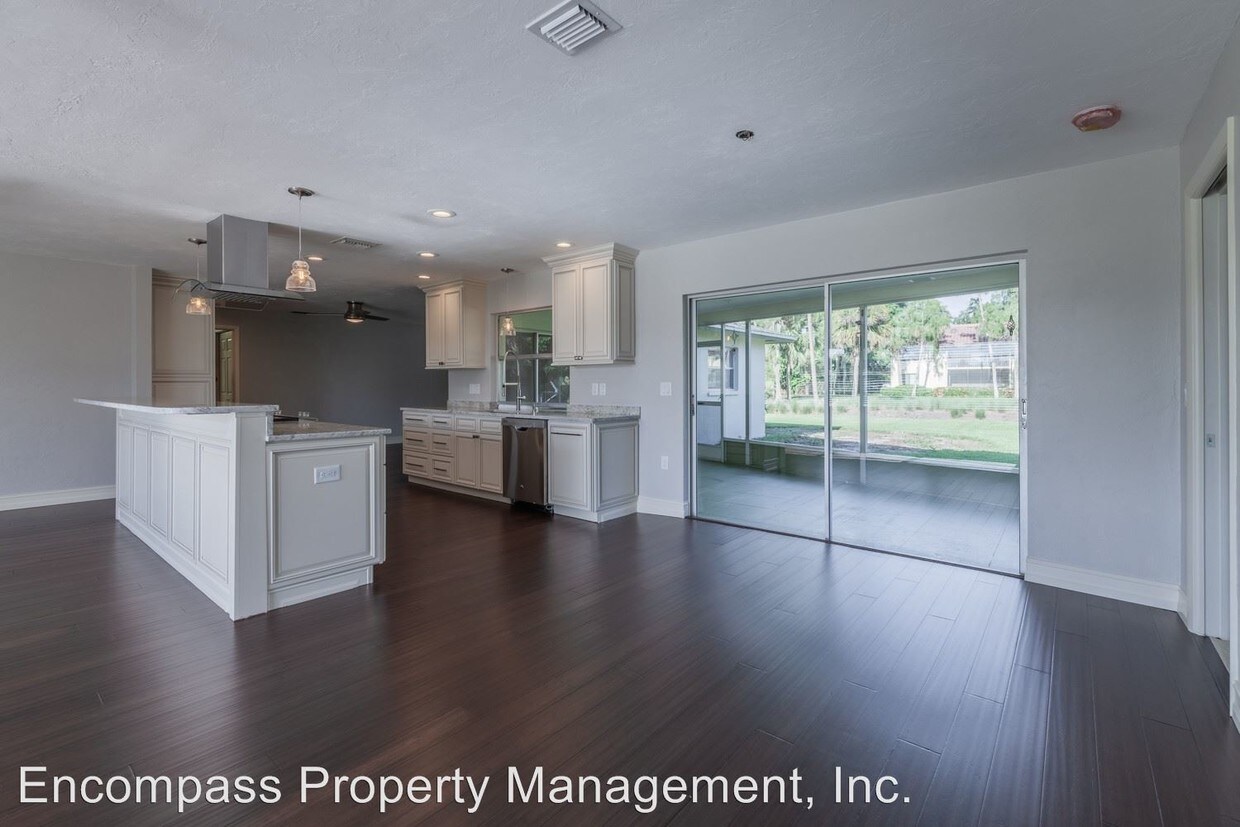 Foto principal - 4 br, 2 bath House - 4348 Beechwood Lakes Dr.