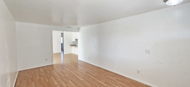 Foto del edificio - 901-903 Rood Ave