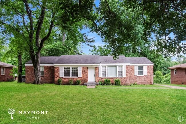 Building Photo - 3704 Lakewood Dr NW