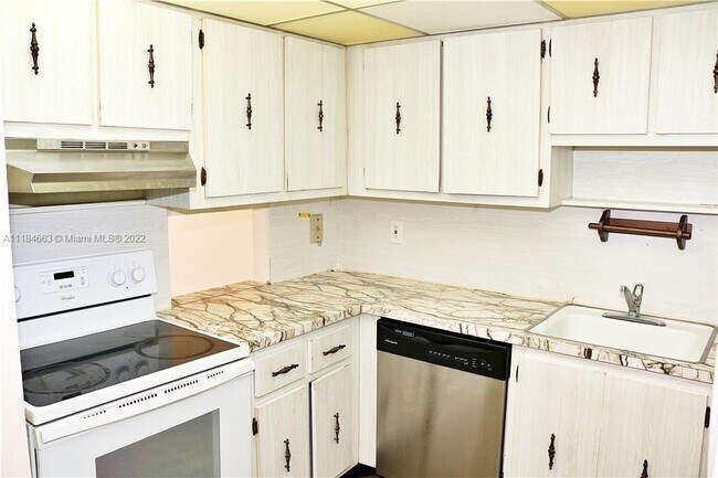 Foto del edificio - 2029 NW 46th Ave