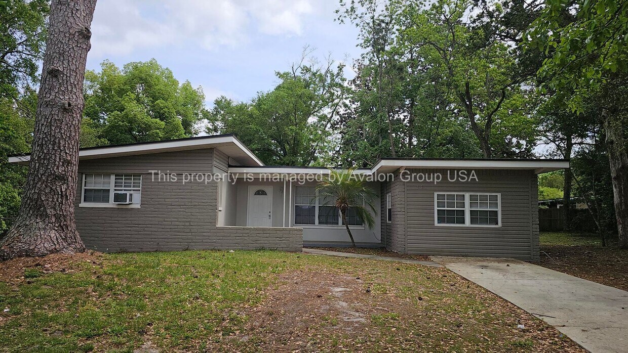 Foto principal - 2135 Corot Ct