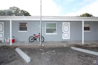 Building Photo - 2037 Calusa Trail
