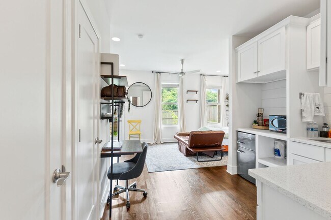 Building Photo - Beautiful 3 Bedroom City Heights Home With...