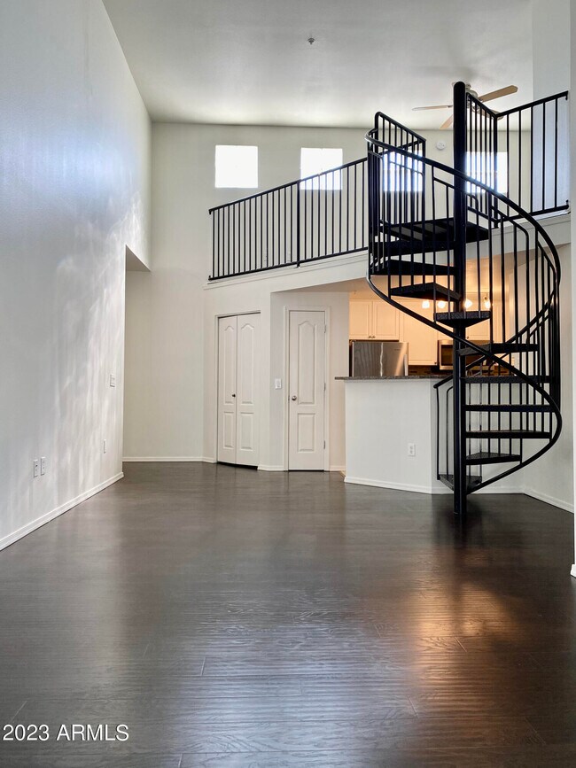 Foto del edificio - 1701 E Colter St