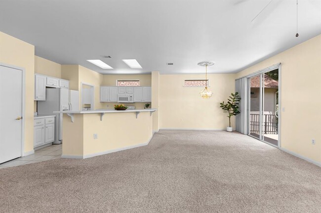 Building Photo - 297 Whispering Wind Dr
