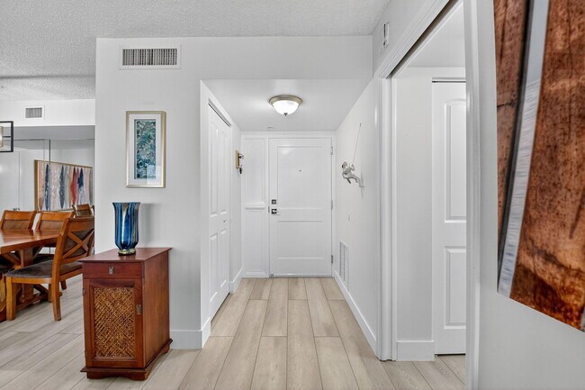 Foto del edificio - 3400 N Ocean Dr