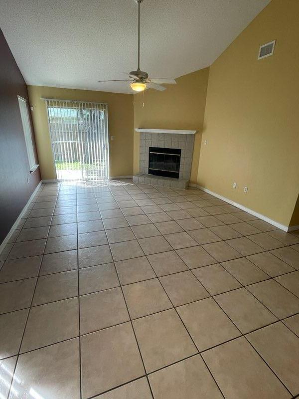 Building Photo - 1874 Whispering Oaks Ln