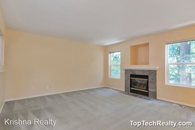 Foto del edificio - 4 br, 2.5 bath House - 134 NE Danbury Ave