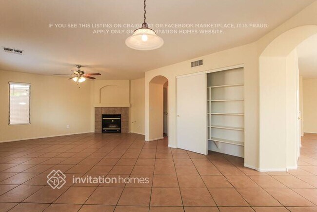Building Photo - 12642 W Pasadena Ave