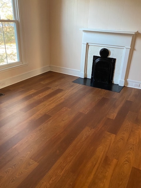 3 habitaciones espaciosas con pisos de madera. - 527 Cambridge Ave E