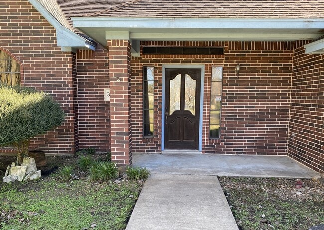 Foto del edificio - 301 Jansen Dr