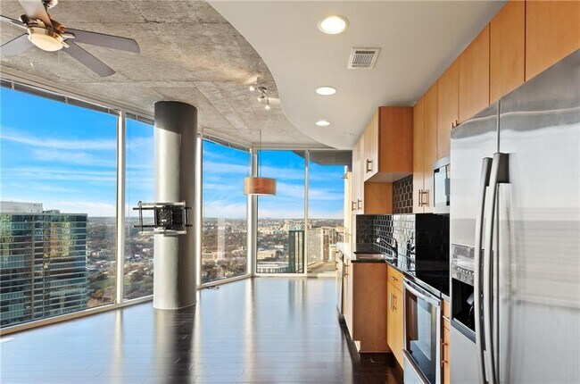 Building Photo - 360 Nueces St