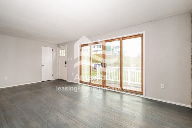 Building Photo - 125 Scott Rd