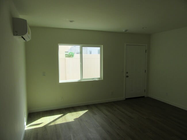 Building Photo - 3008 S West View St