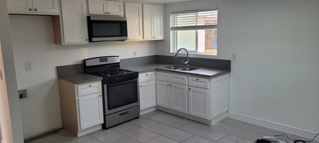 Foto del edificio - 16029 Chase St