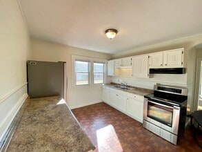 Building Photo - 244 Woodruff Ave