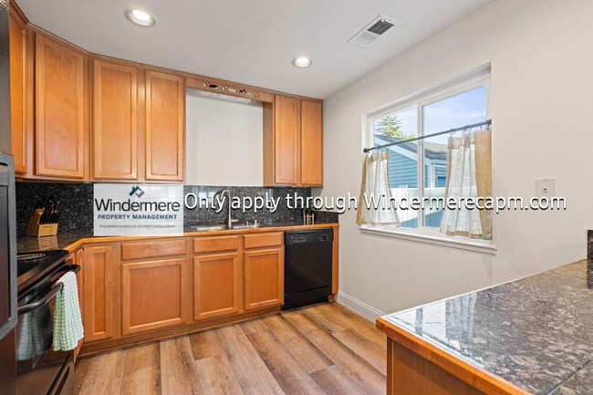 Foto del edificio - Beautiful Townhome in Orangvale