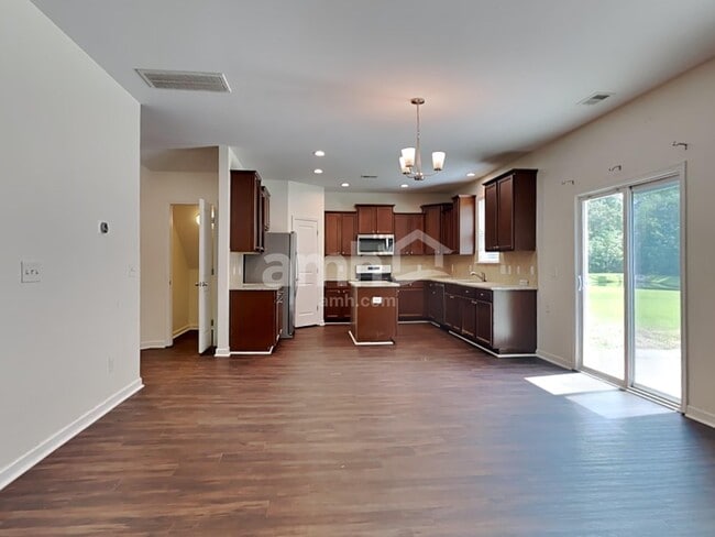 Building Photo - 138 Blackwater Way