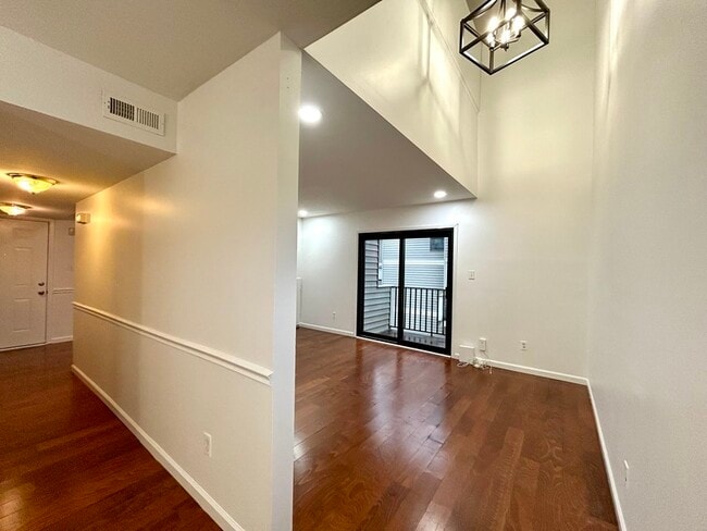 Building Photo - 1625 Merry Oaks Rd