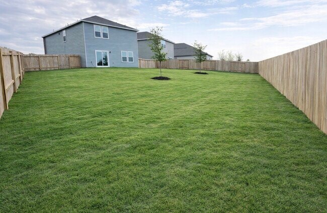 Foto del edificio - 14802 Calderon Dr