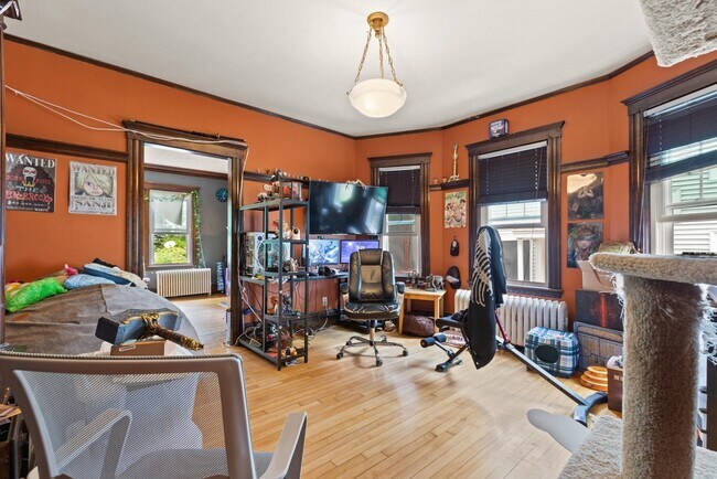 Foto del edificio - 212 Maplewood St