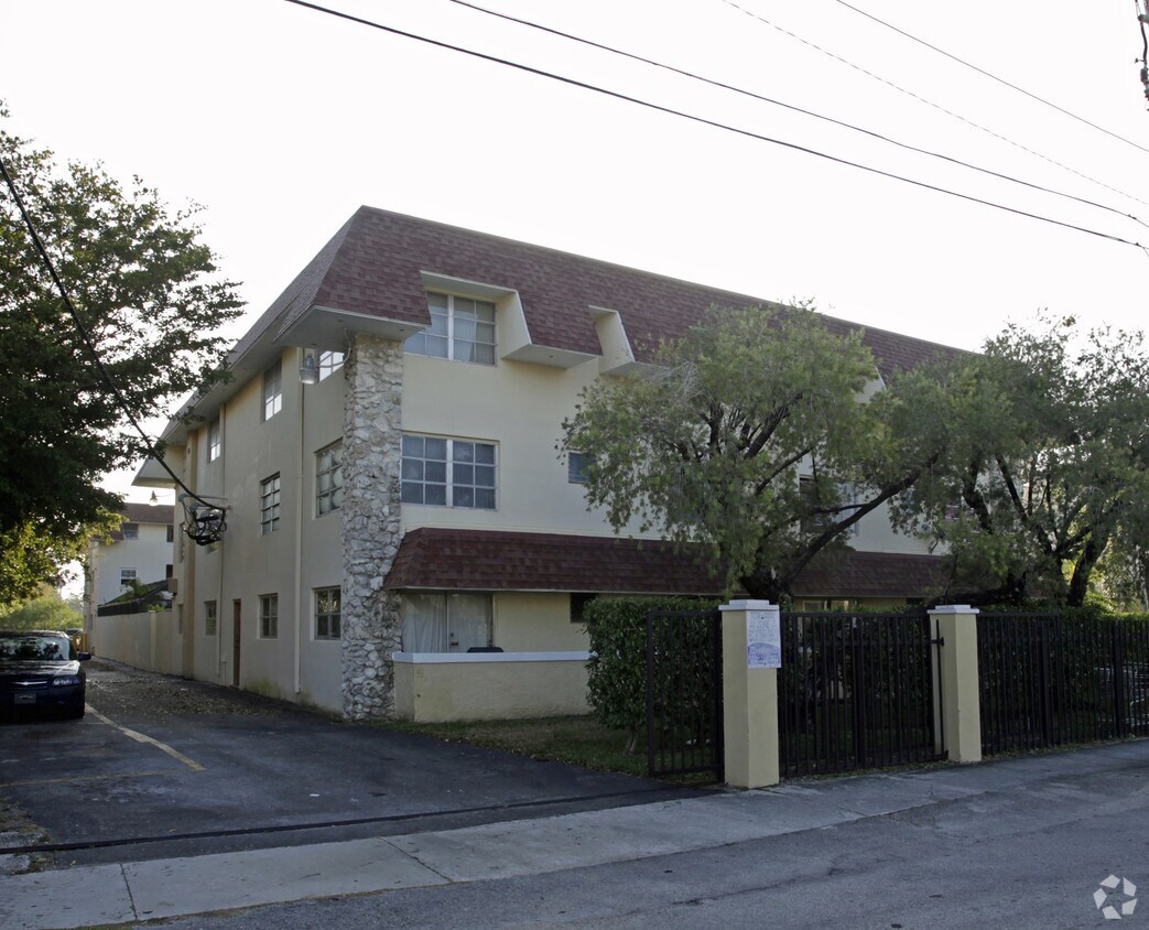 Foto del edificio - 7251 SW 82nd St