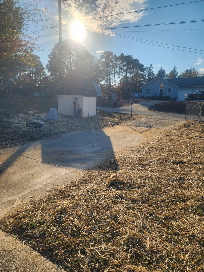 Building Photo - 3231 Dorian Rd