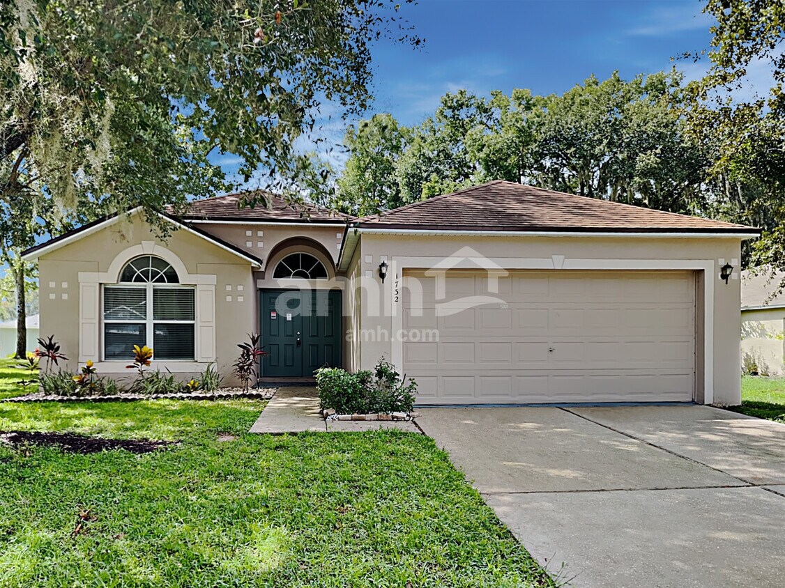 Primary Photo - 1732 W Marshall Lake Dr