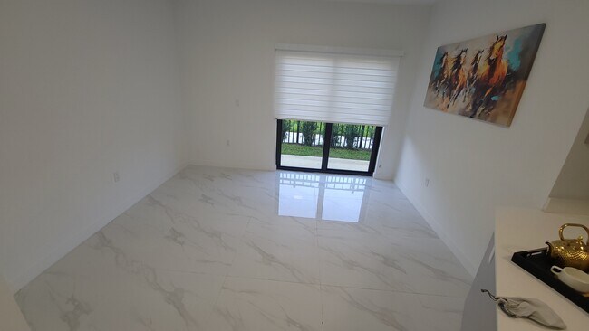 Foto del edificio - 502 E 24th St