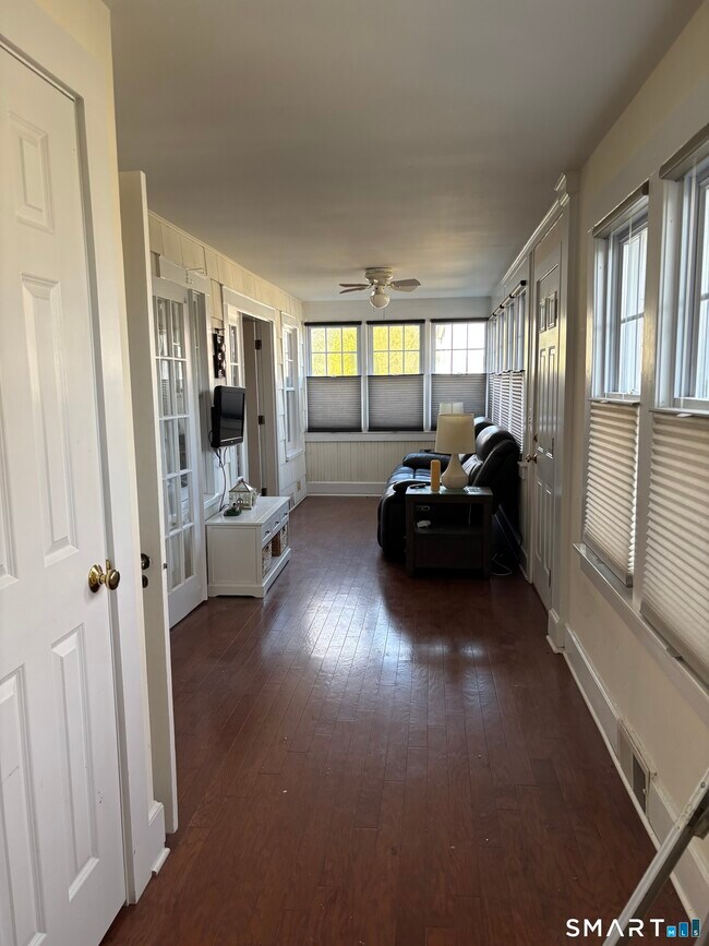 Foto del edificio - 41 Sunrise Ave