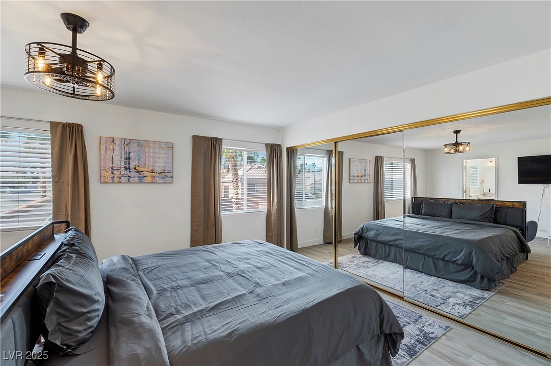 Foto del edificio - 9156 Sapphire Point Ave
