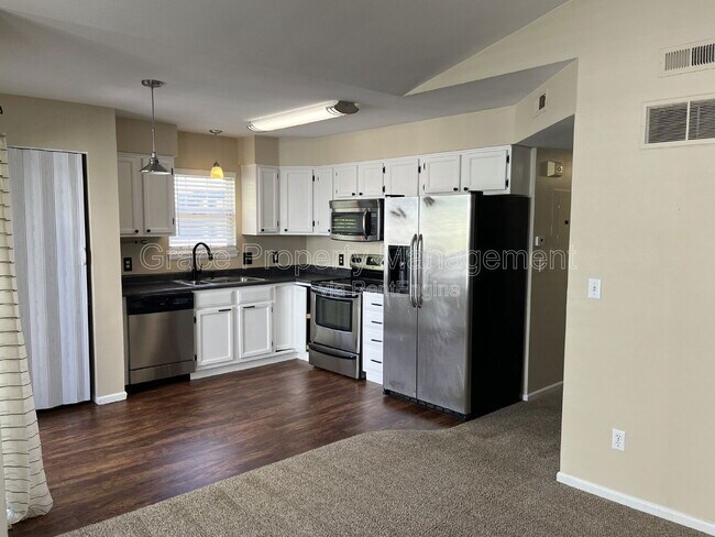 Foto del edificio - 5708 W Asbury Pl