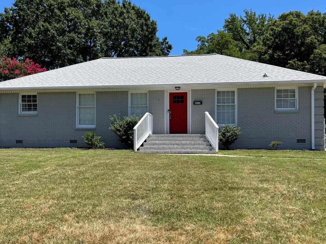 Primary Photo - 4213 Gladstone Ln