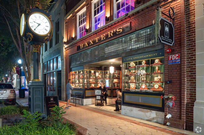Residents go out to dinner in downtown New Bern and Havelock's historic district.