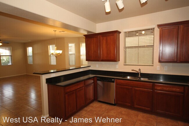 Building Photo - 3 br, 2.5 bath House - 4373 E. Selena Drive