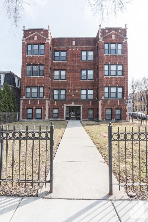 Foto del edificio - 2 bedroom in Chicago IL 60647