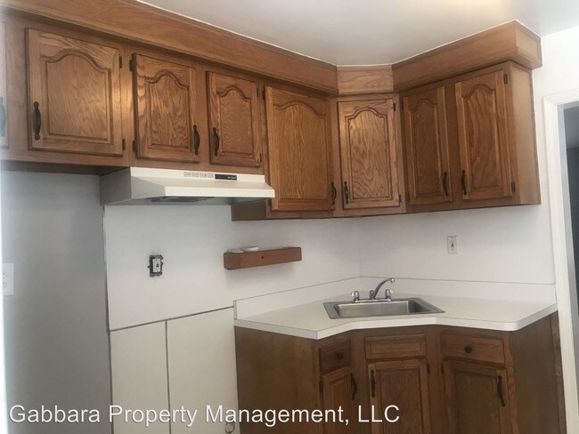 Foto del edificio - 3 br, 1 bath House - 21586 East 8 Mile Road