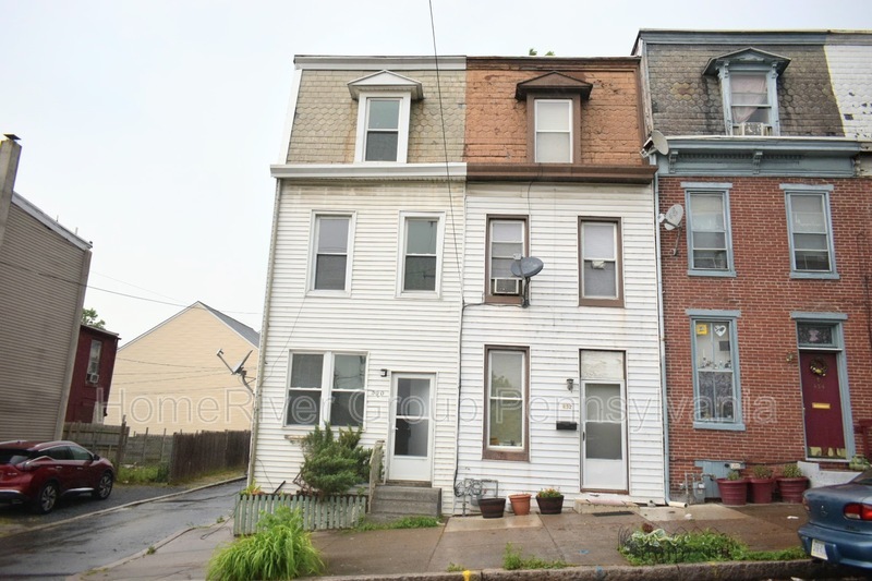 Primary Photo - 430 Muench St