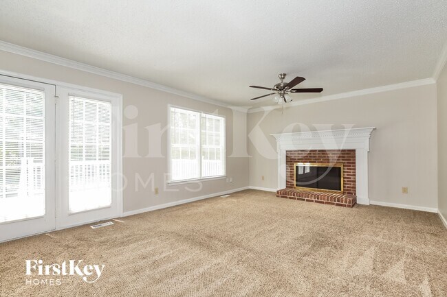 Building Photo - 5017 Windermere Dr
