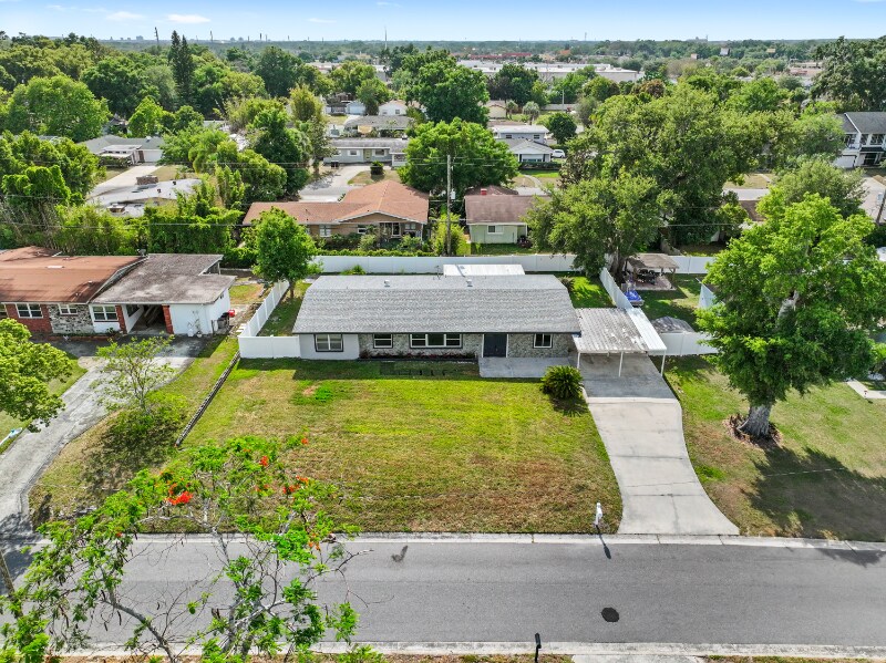 Foto principal - 4604 S Shore Rd
