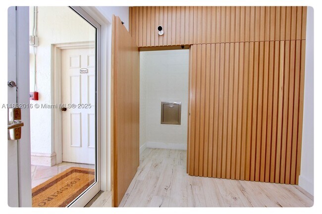 Foto del edificio - 3500 Island DPH01 Is