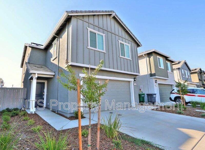Foto principal - 2104 Shady Tree Cir