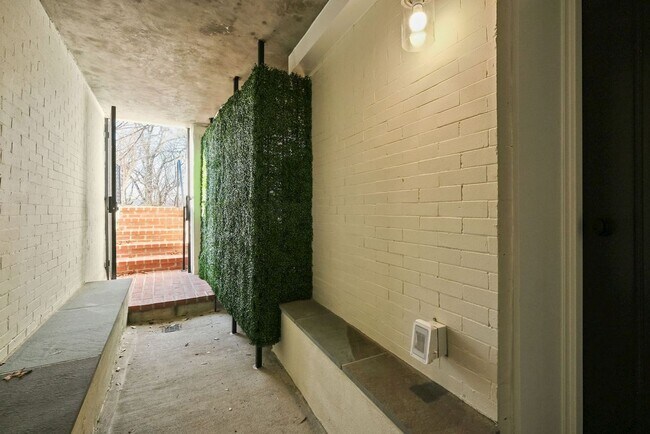 Foto del edificio - 1979 Biltmore St NW